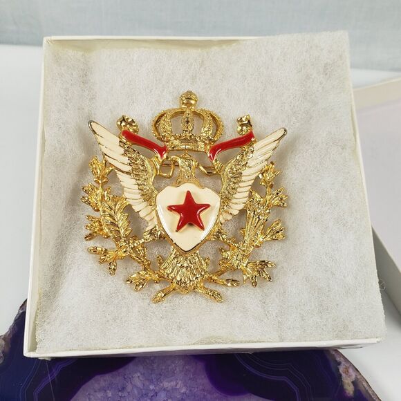 Vintage DaneCraft Coat of Arms Eagle Crown Ribbon Leaves Gold Heraldic Brooch - Picture 4 of 13